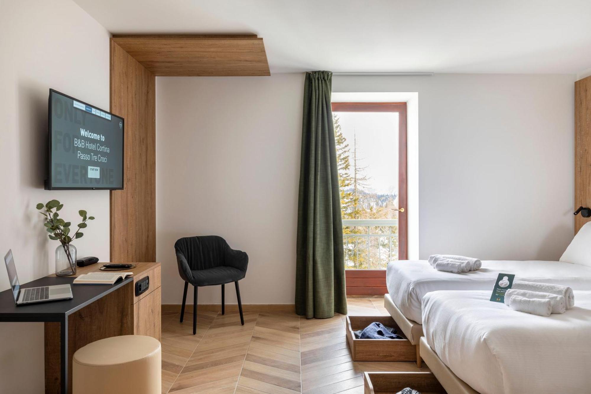B&B Hotel Passo Tre Croci Cortina コルティーナ・ダンペッツォ エクステリア 写真