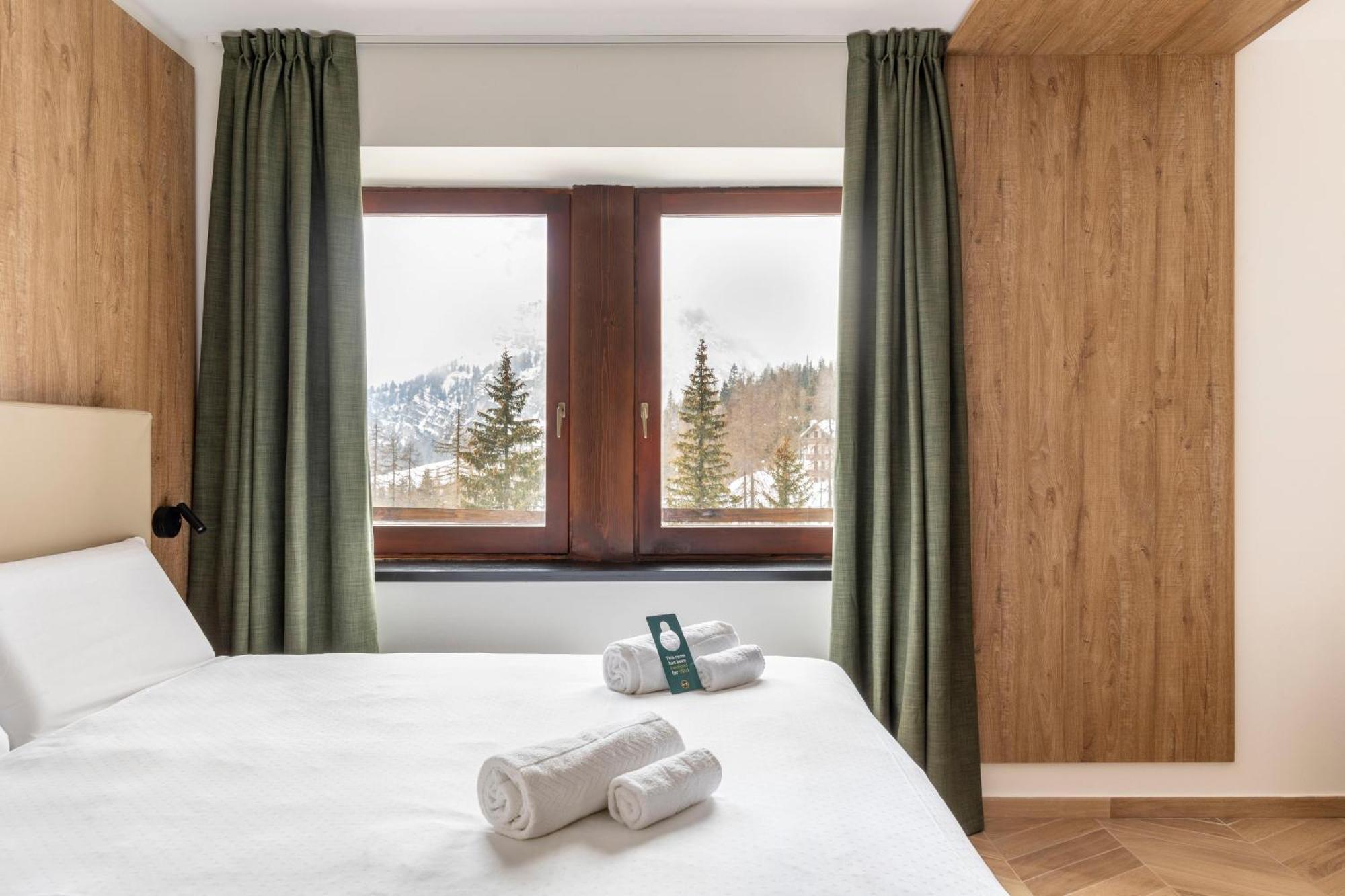 B&B Hotel Passo Tre Croci Cortina コルティーナ・ダンペッツォ エクステリア 写真