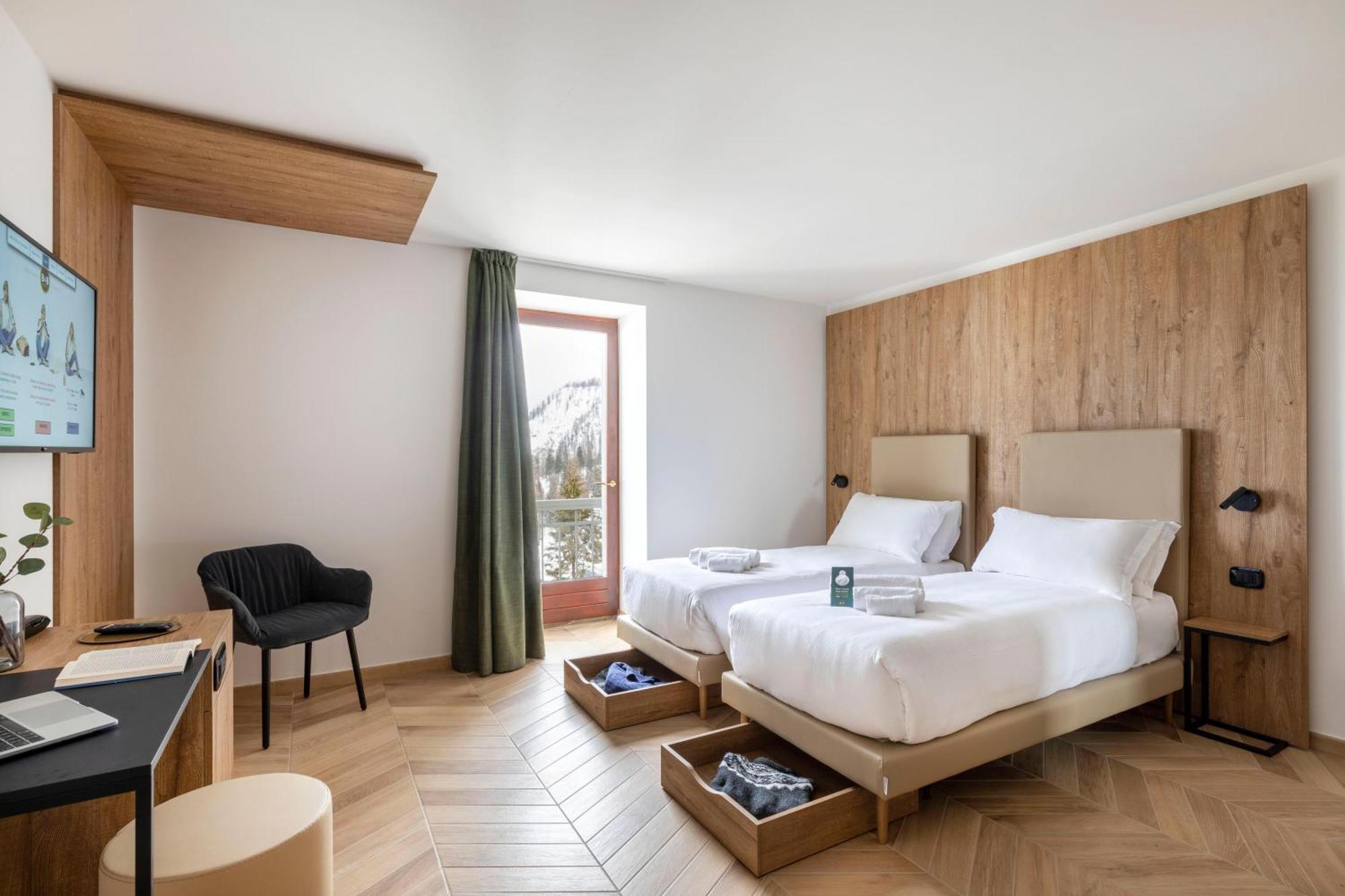 B&B Hotel Passo Tre Croci Cortina コルティーナ・ダンペッツォ エクステリア 写真