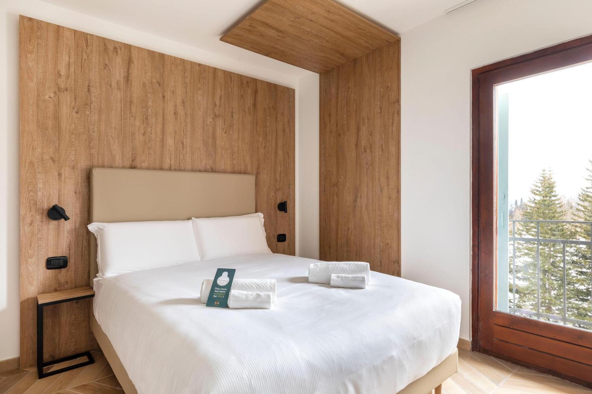 B&B Hotel Passo Tre Croci Cortina コルティーナ・ダンペッツォ エクステリア 写真