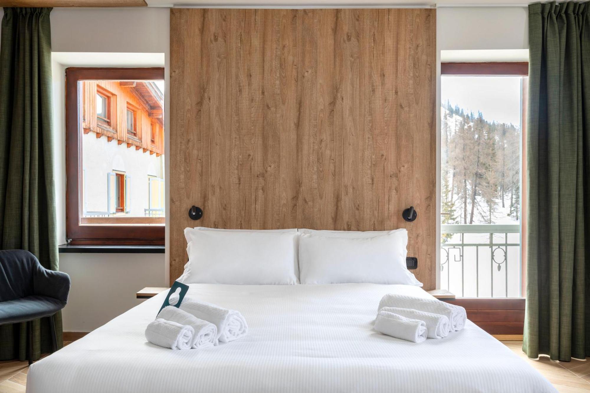 B&B Hotel Passo Tre Croci Cortina コルティーナ・ダンペッツォ エクステリア 写真
