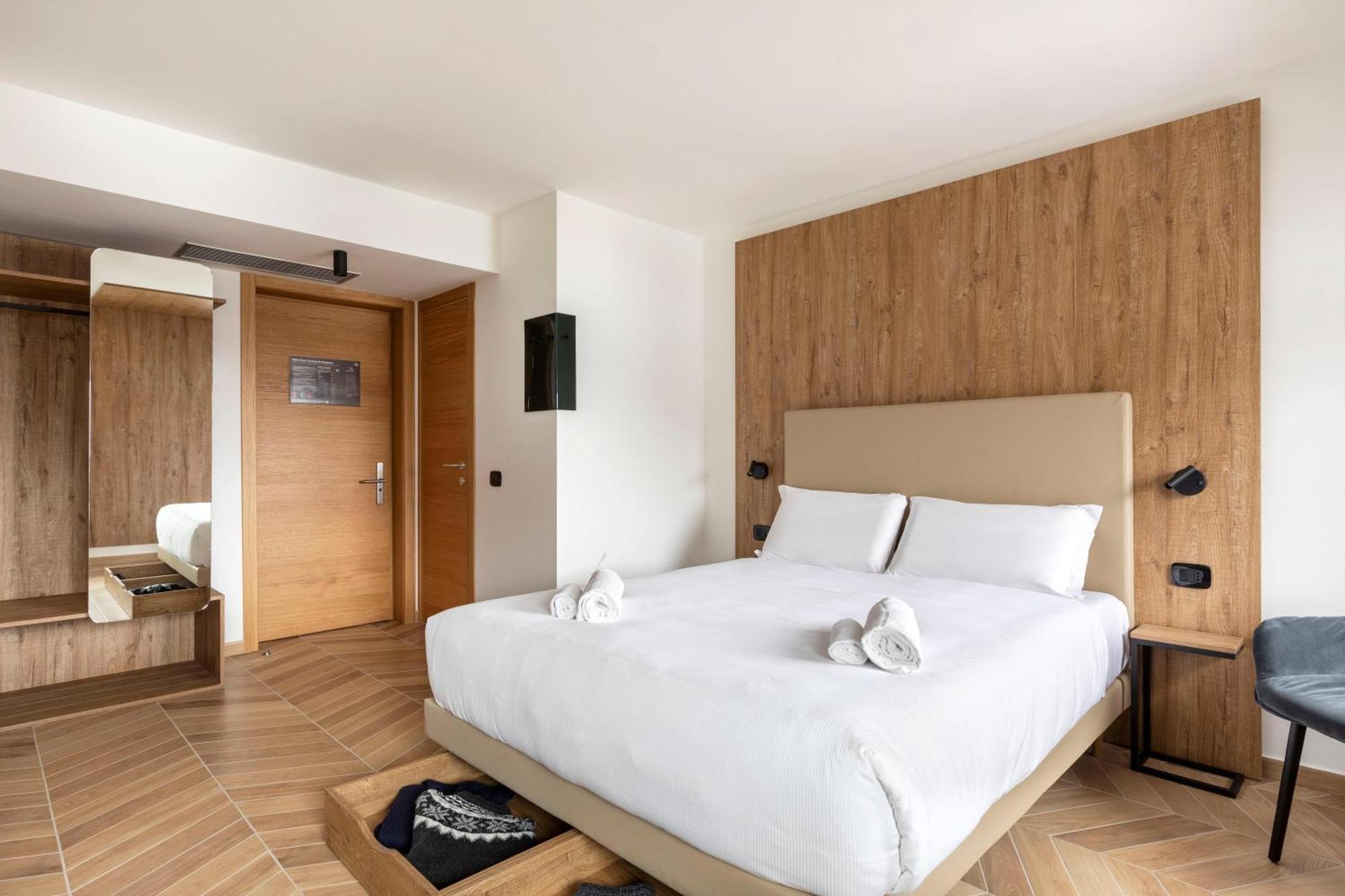 B&B Hotel Passo Tre Croci Cortina コルティーナ・ダンペッツォ エクステリア 写真
