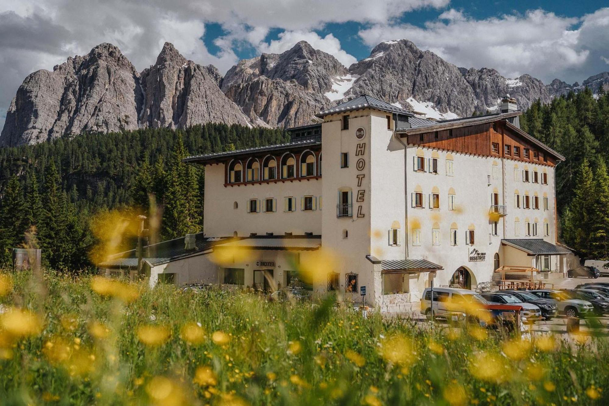 B&B Hotel Passo Tre Croci Cortina コルティーナ・ダンペッツォ エクステリア 写真